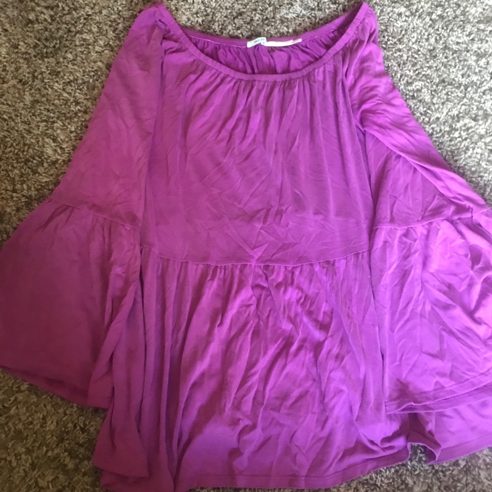 Off the shoulder long sleeve shirt